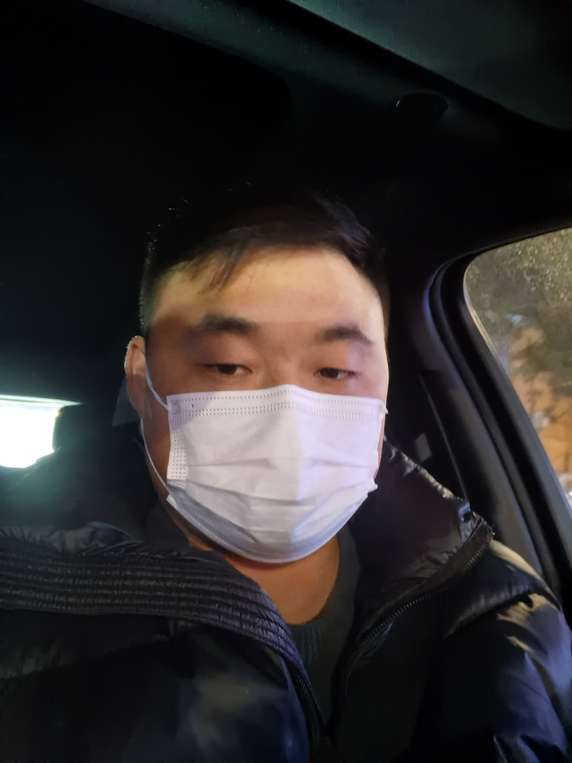 26款宋L出风口的胶味太大了天冷了一开暖风，出风口胶味就特别大，不戴口罩要把我