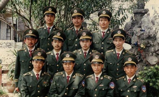 1992年12月12日，国务院为人民警察大授衔。授予总警监衔有国家公安部长陶驷驹