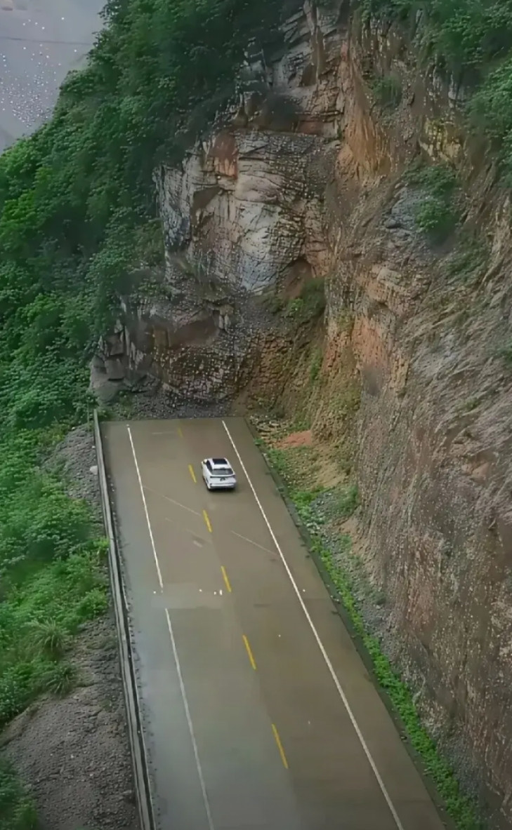 你们觉得这条公路修来有什么意义吗