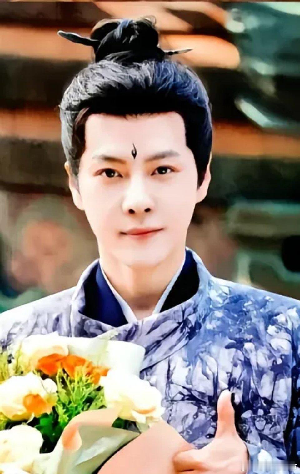 《子夜归》|梅逐雨：半妖身世下的执着与守护在繁华又神秘的长安城中，《子夜归》