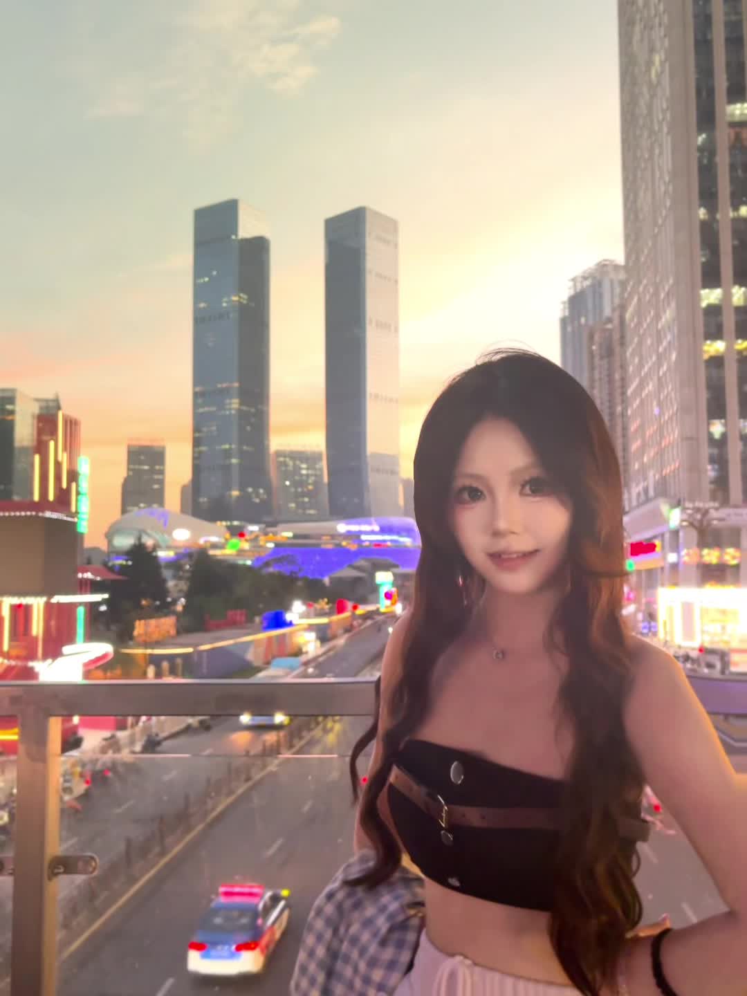 别因为半路杀出来的小花  就不要了你辛辛苦苦养的玫瑰