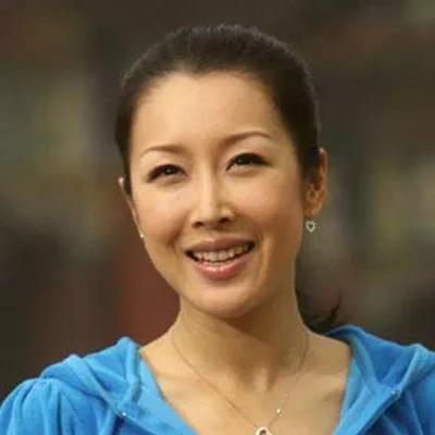 孙悦相亲结识了身为上市公司董事长的吴先生，两人仅仅匆匆碰面一面。可就因为吴先生会