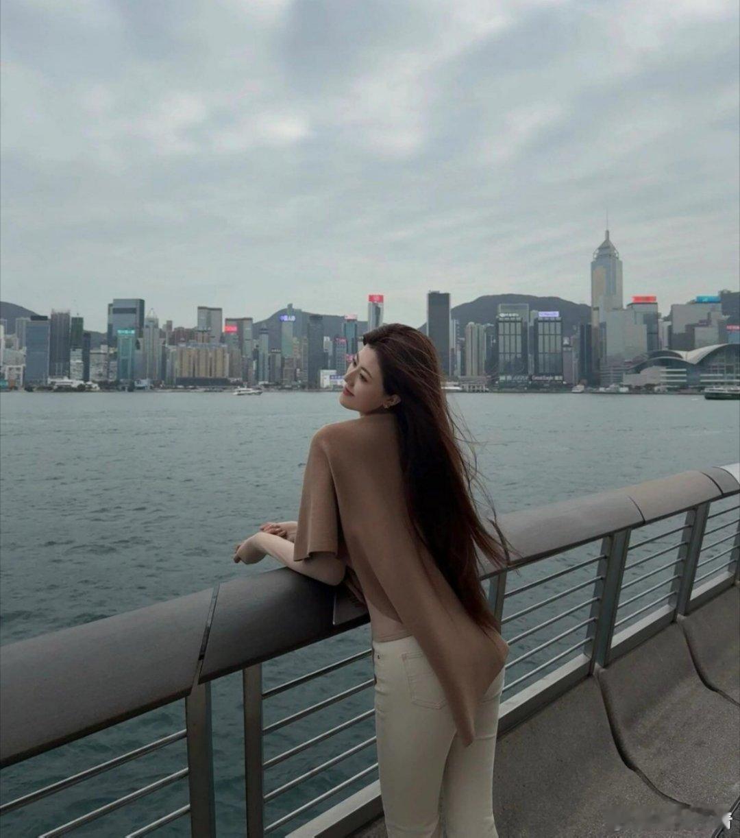 能看出来我有多大吗？​​​