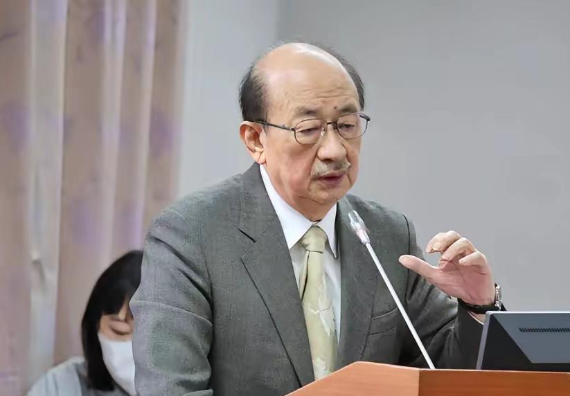 国民党民代罗智强和民进党柯建铭又“开怼”了！起因是罗智强被指在朝野协商时打“无声