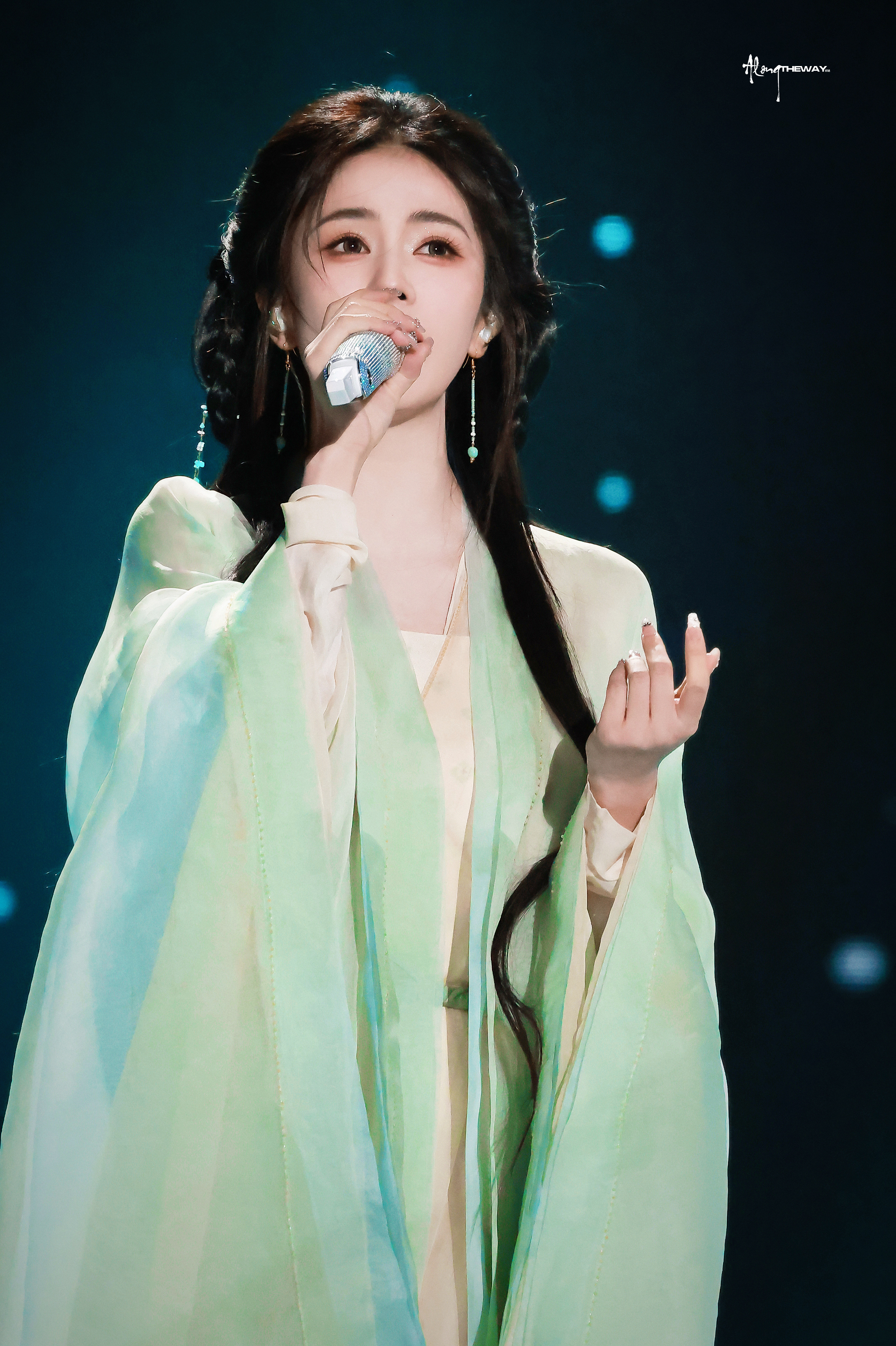 古韵国风成为年轻人顶流审美，真的我就喜欢看老祖宗留下来美衣华服，内涵传承之美，道