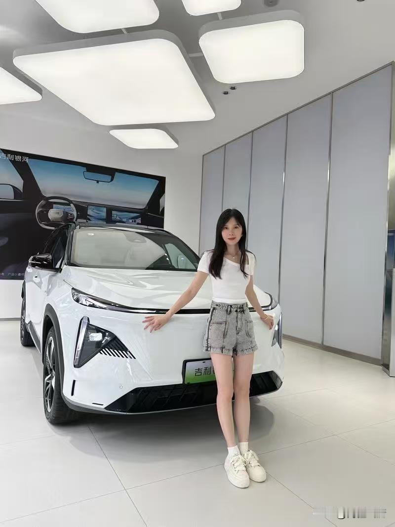 11万起+5.8秒破百！银河L7凭技术碾压成15万级混动王者15万级混动S