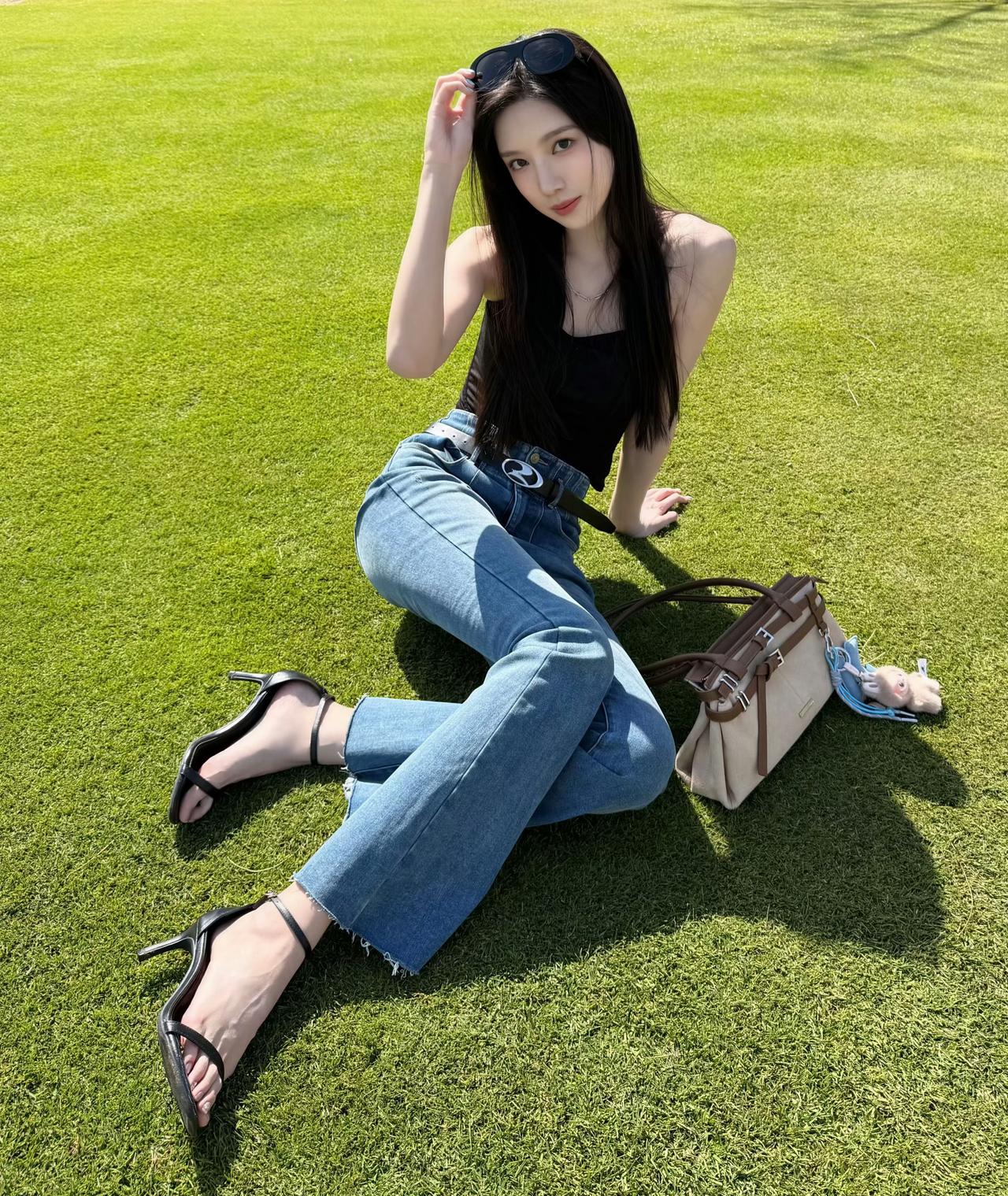 这姑娘也太好看了吧，一眼就爱上了！