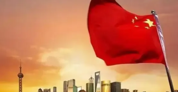 一场贸易战，撕开了多少盟友的伪装？当我们用6000多公里铁路、8000亿欧贸易额