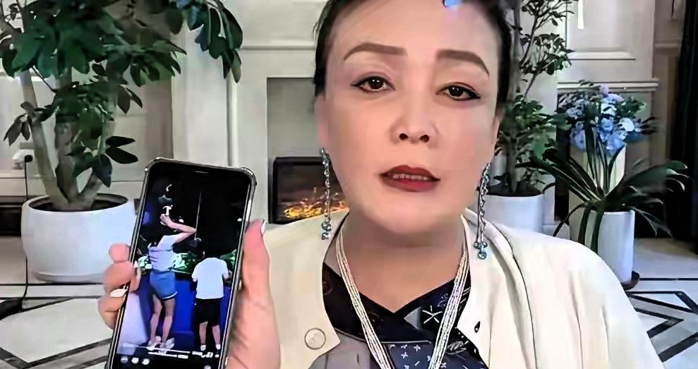 玥儿气质大变惊艳众人，兰姐的教育格局远超常人不知道大家有没有发现，仅仅相处