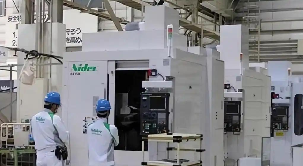 一位日本华人表示“高端轴承、精密仪器、传感器、机器人减速器、碳纤维、光刻胶以及五