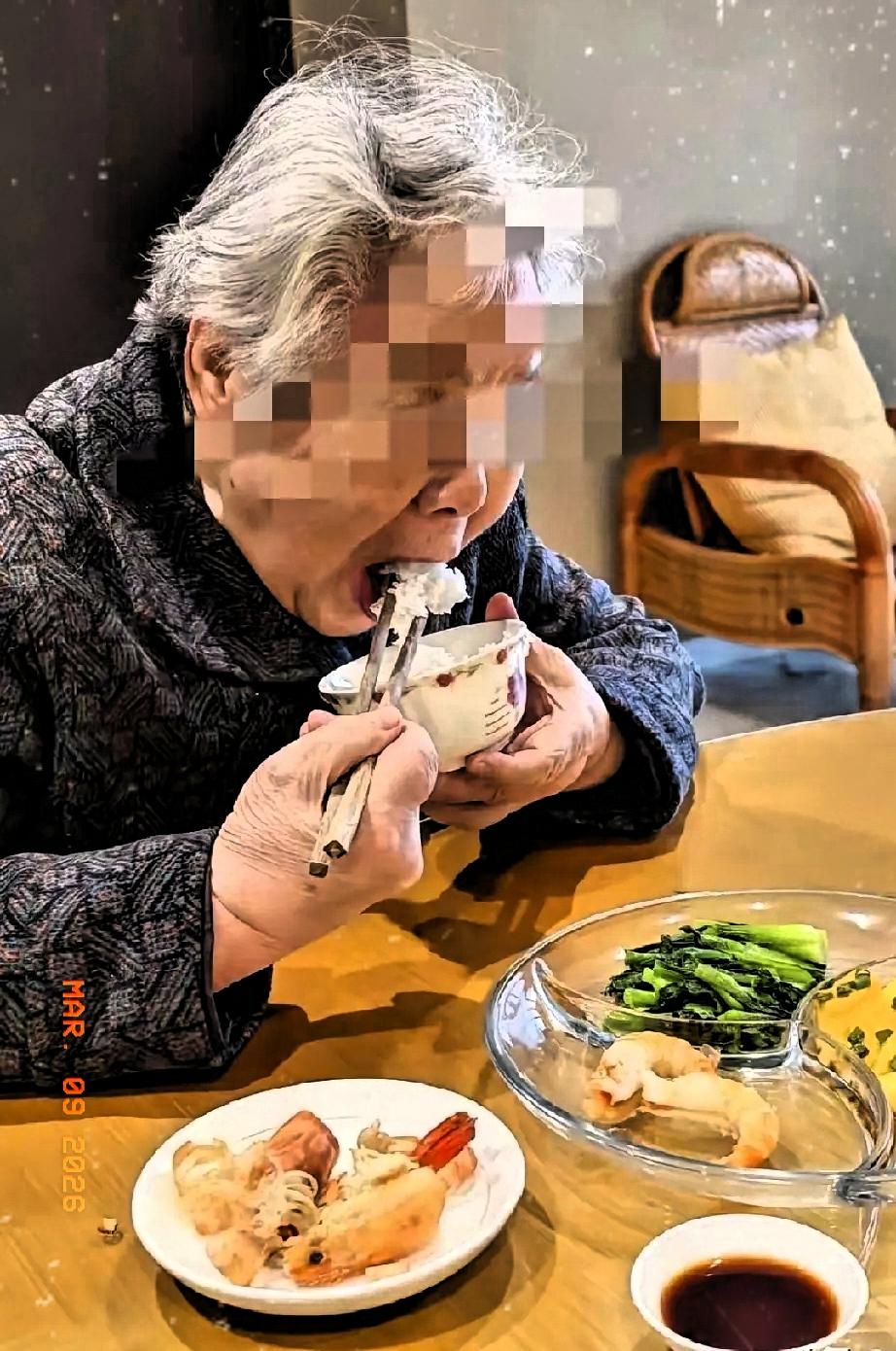 这才是最让人破防的婆媳情，儿子犯错出轨再婚，婆婆却认准了前儿媳，每月450