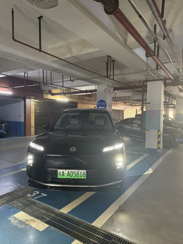 发现蔚来ES8的一个宝藏级功能发布会的时候李斌说过蔚来全新ES8的守卫模式电耗