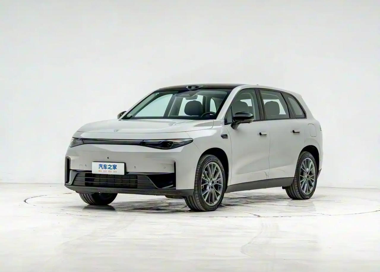 2026款零跑C10：技术内核的精炼呈现2026款零跑C10基于LEAP3.