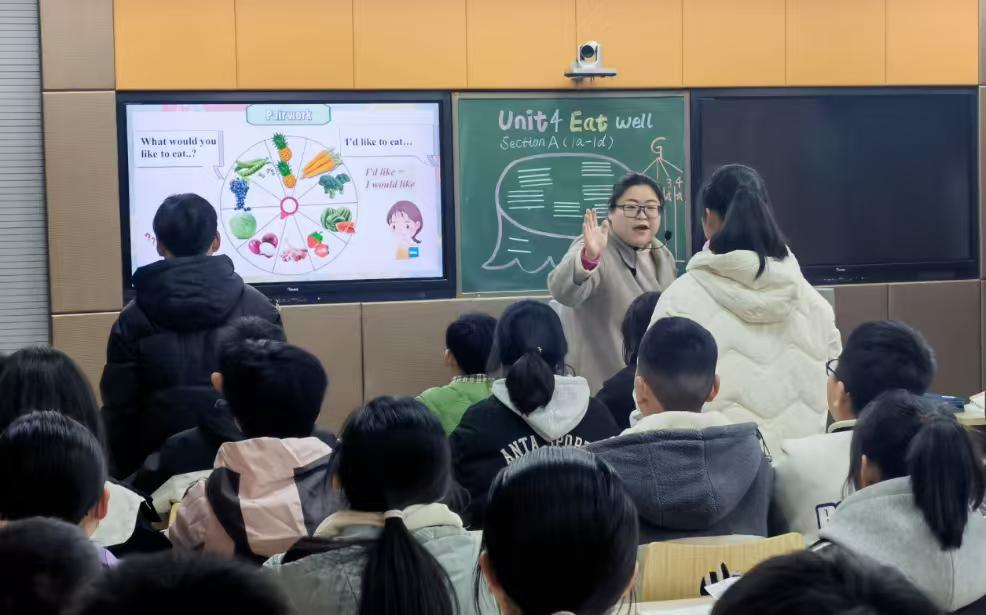 英语为什么不能从主科退出？终于有人说清楚了！英语一旦退出主课，很容易导致社会阶层