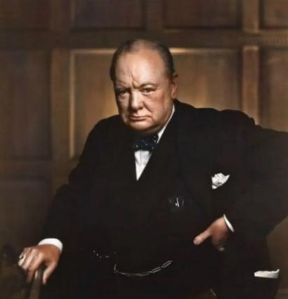 为什么总说丘吉尔毁掉了英国？丘吉尔年轻时坚决反对绥靖政策，1938年就说慕尼黑