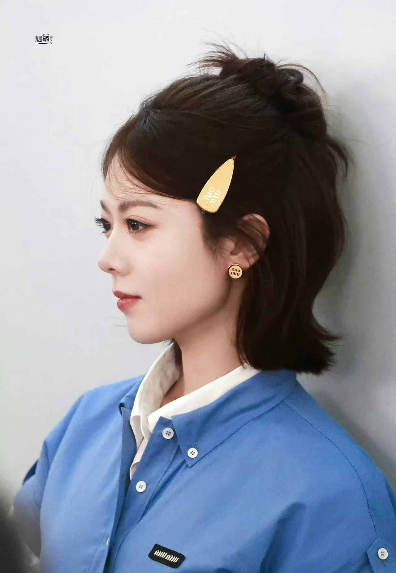 赵今麦好乖的洋娃娃赵今麦蓝色学院风连衣裙赵今麦今天线下活动也太乖了，一身蓝色学