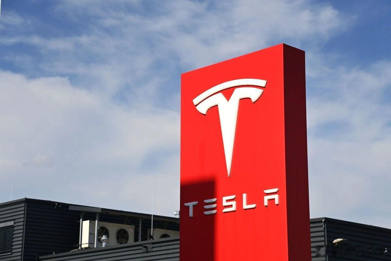 曝廉价减配版特斯拉Model3/Y即将国产10月14日，特斯拉在美国上市了廉价