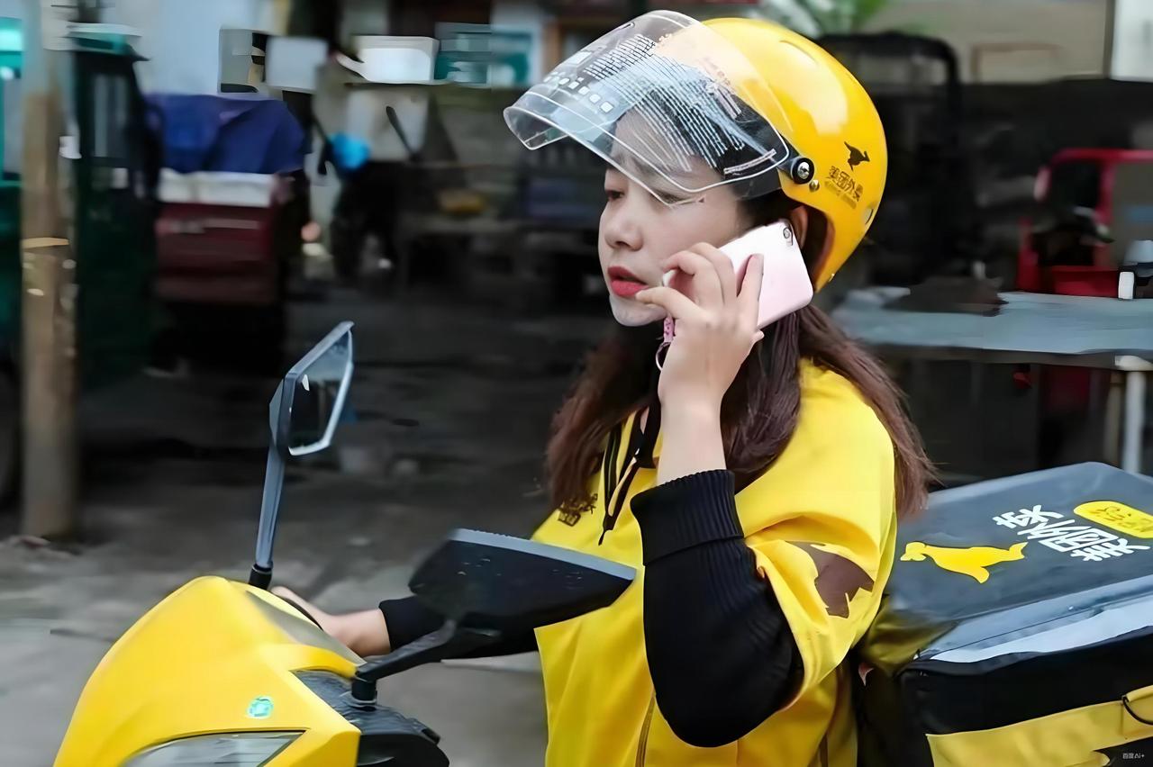 我刚刚去查了一下，截止到2025年11月，美团外卖骑手人数已经超过了745万人。