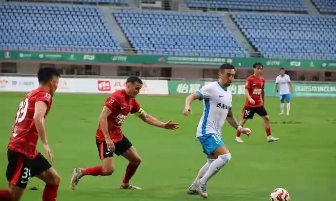 热身赛：青岛西海岸俱乐部4-1力克成都蓉城，戴维森独中两元7月11日于青岛举行