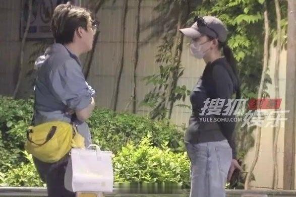 热依扎疑似怀孕这就是普通的小肚子吧
