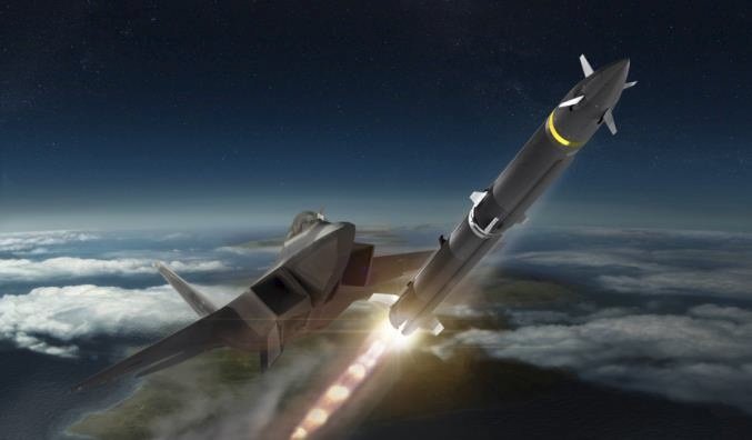 MD一等人公开了AIM-424“恶意”远程空对空导弹，射程超过460公里，其尺寸可以挂载到F-35C