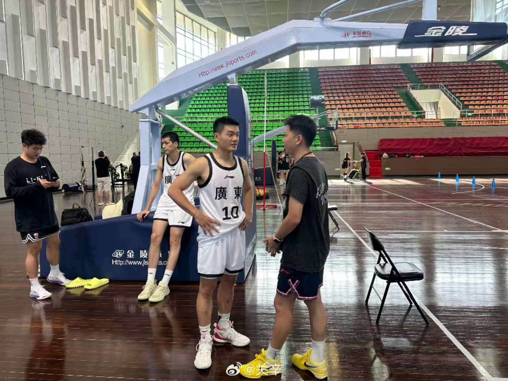 大湾区全运会广东男篮集结大咖云集，杜锋很久没打过这么富裕的仗