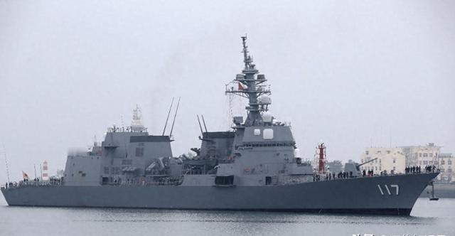 为何继续批量建造052D，而非只造055？核心在于体系搭配：面对航母战斗群，