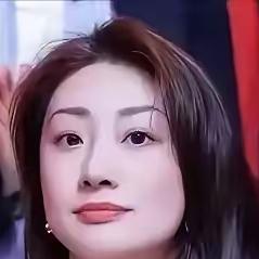 常说“鱼死网破”，看宗馥莉离职，真说不好谁亏了，但家族那层关系肯定是裂了。她舍下