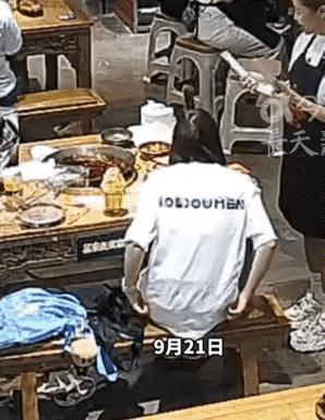 一个人过生日，不等于可怜，也不代表一定在等谁出现。可在成都一家火锅店里，一名姑娘
