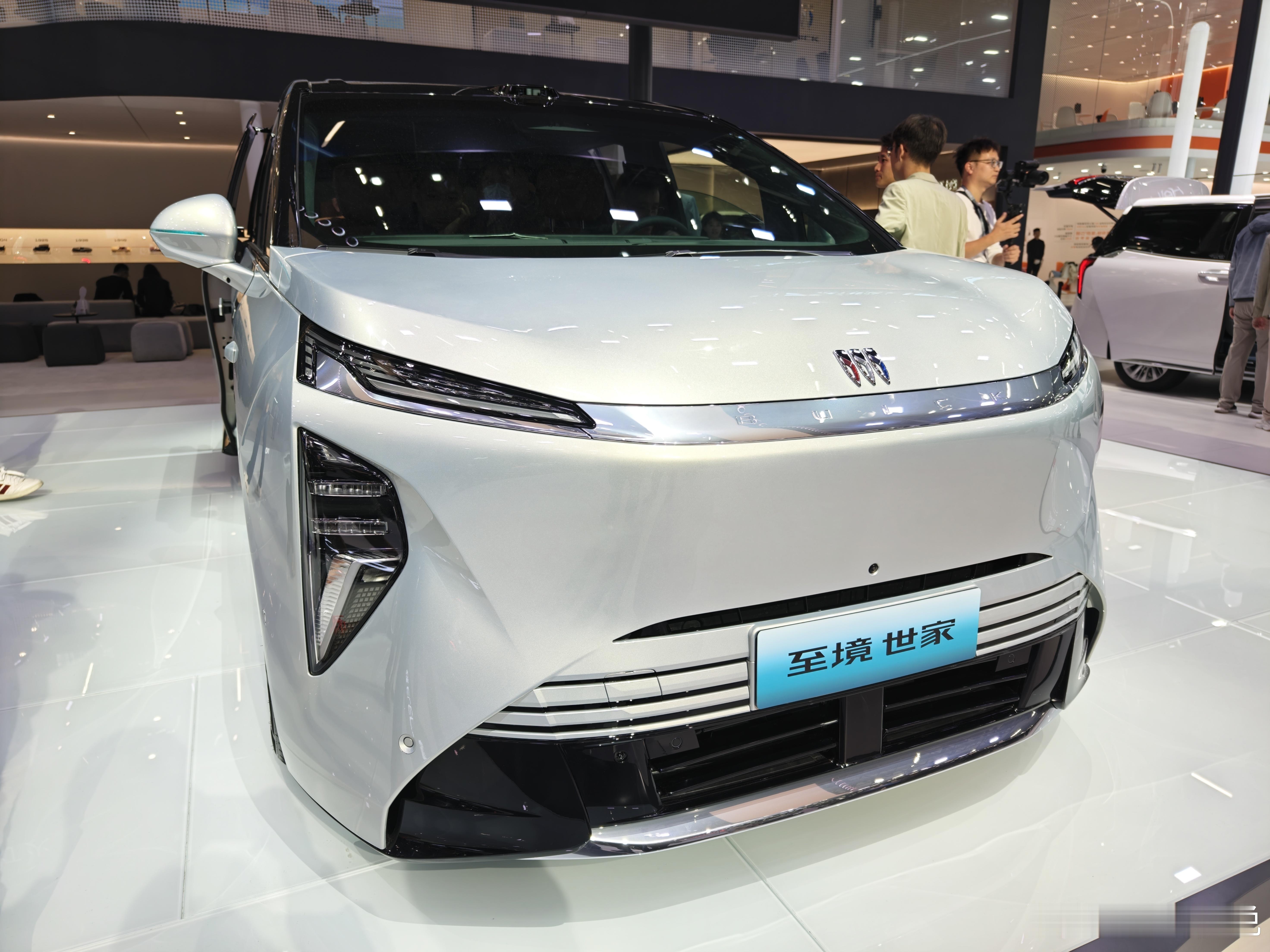 别克至境世家估计会是明年40-50万MPV的新王者，这车真的太有竞争力，挑不出和