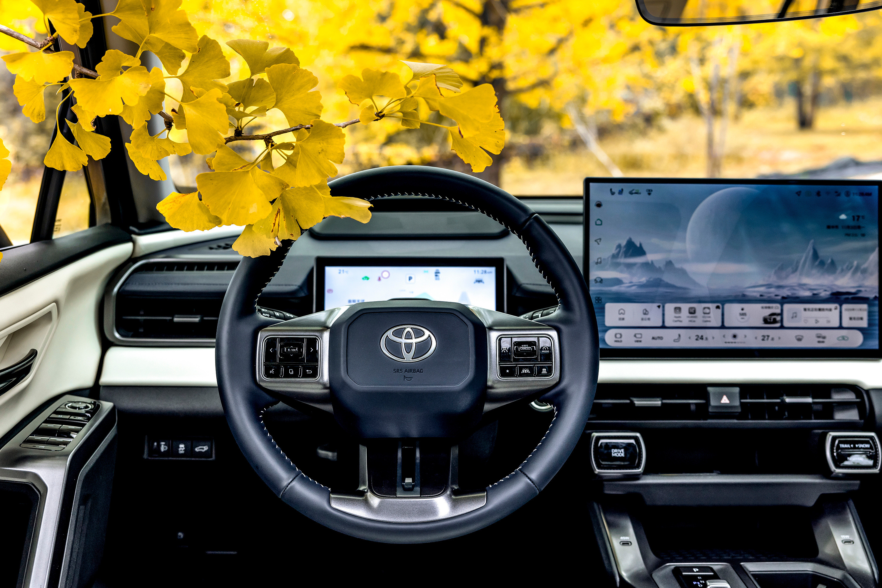 全新换代威兰达今天下午即将正式发布，原汁原味的丰田设计语言，搭载第五代智能电混双