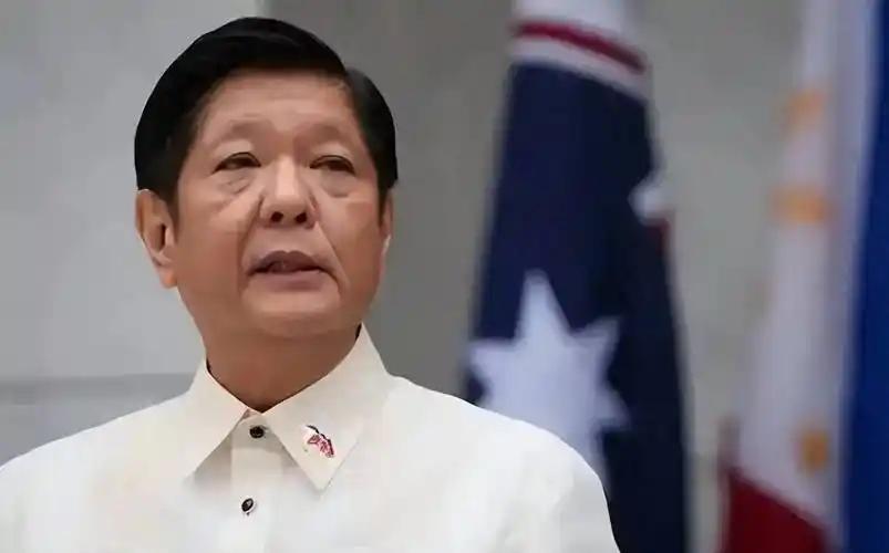 马科斯做梦也没想到，中国这次真的会“断供”。过去十年，菲律宾吃中国的饭、拿中国的