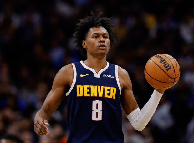 当初800w续约沃森，这两年局面将是难以想象的好首发：约老师戈登黄忠沃森