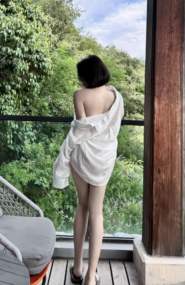 美背，大长腿