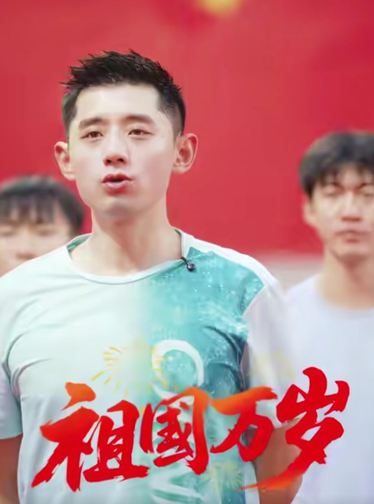 看张继科分析！王曼昱和孙颖莎的对决！才懂顶尖选手的较量早不止拼球技了。孙颖莎