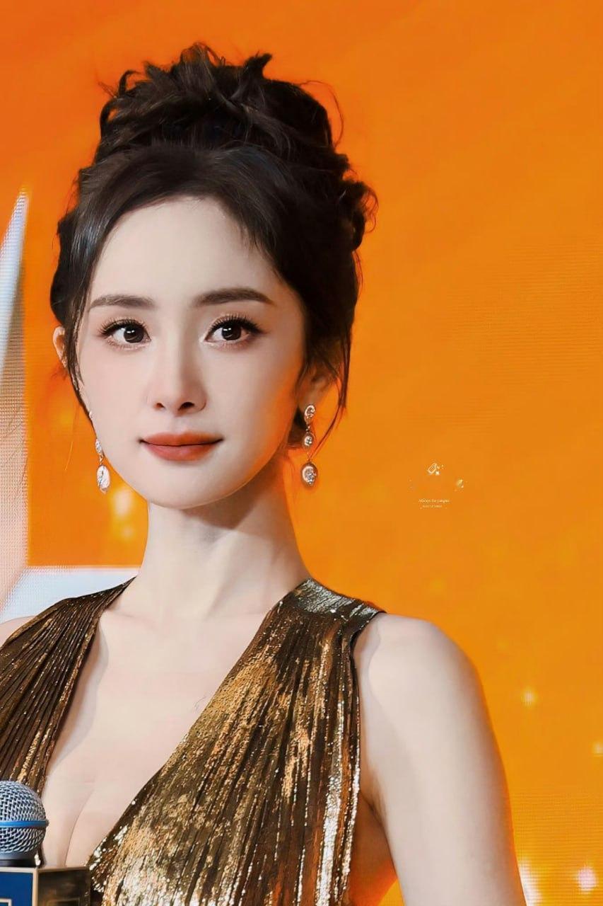 杨幂高定礼服美照​​​