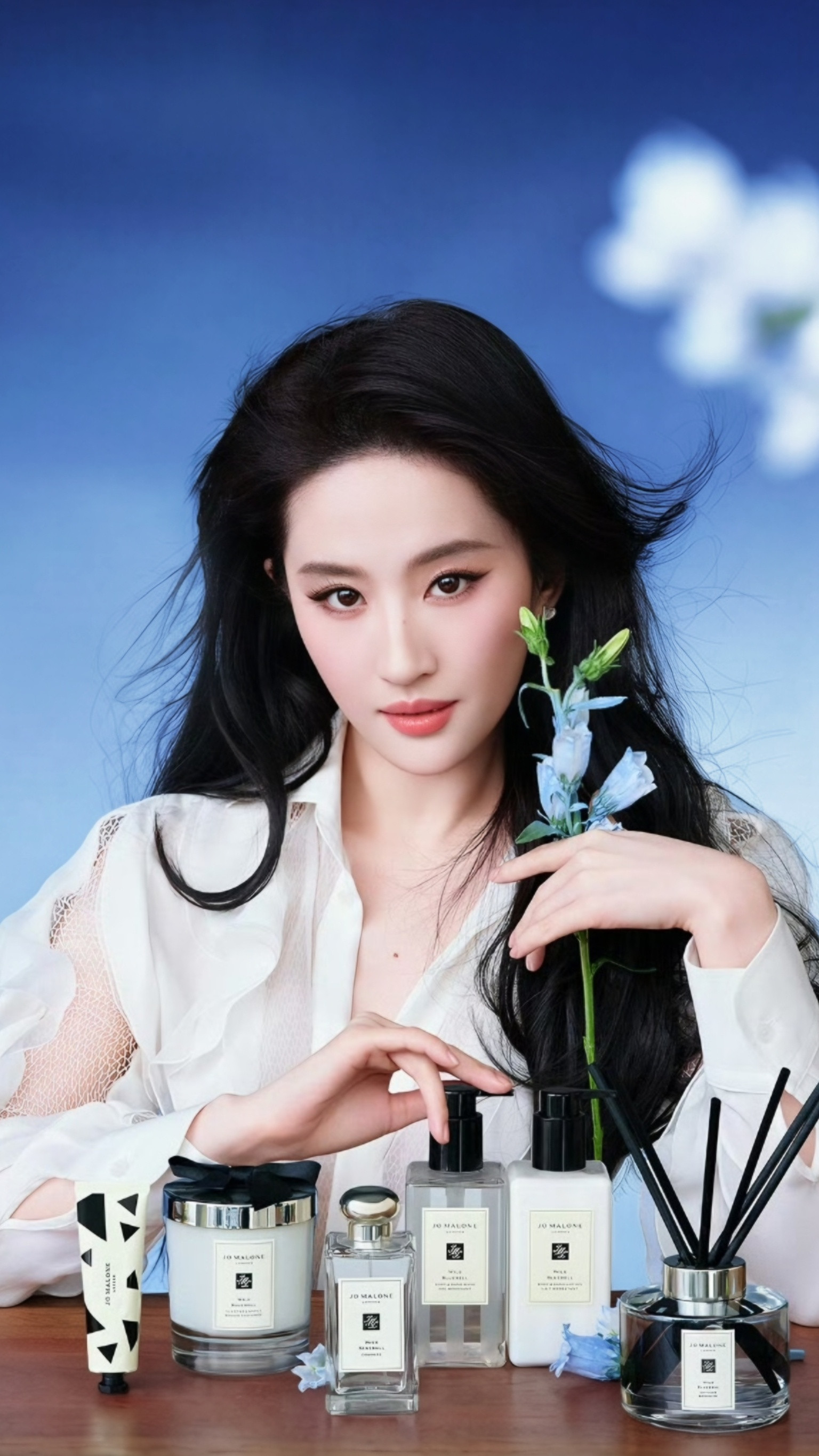 𝐉𝐨𝐌𝐚𝐥𝐨𝐧𝐞*🎐蓝风铃无字纯净版壁纸/头像