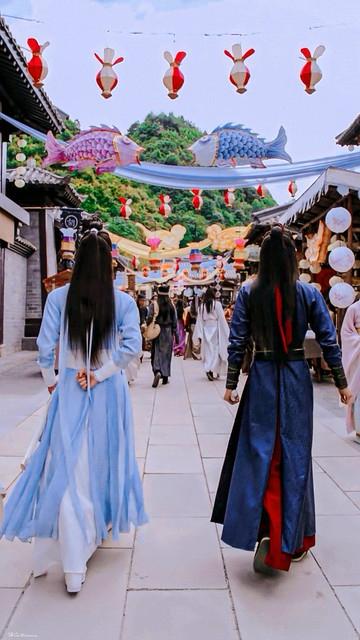 《陈情令》播出后，王一博和肖战火得一塌糊涂，剧里魏无羡和蓝忘机的兄弟情让人羡慕，