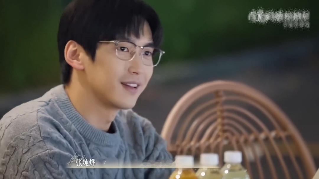 柳柳对周佑凌说有心动男嘉宾柳柳一句话哄好周佑凌半熟恋人周佑凌故意问柳柳怎么跟同
