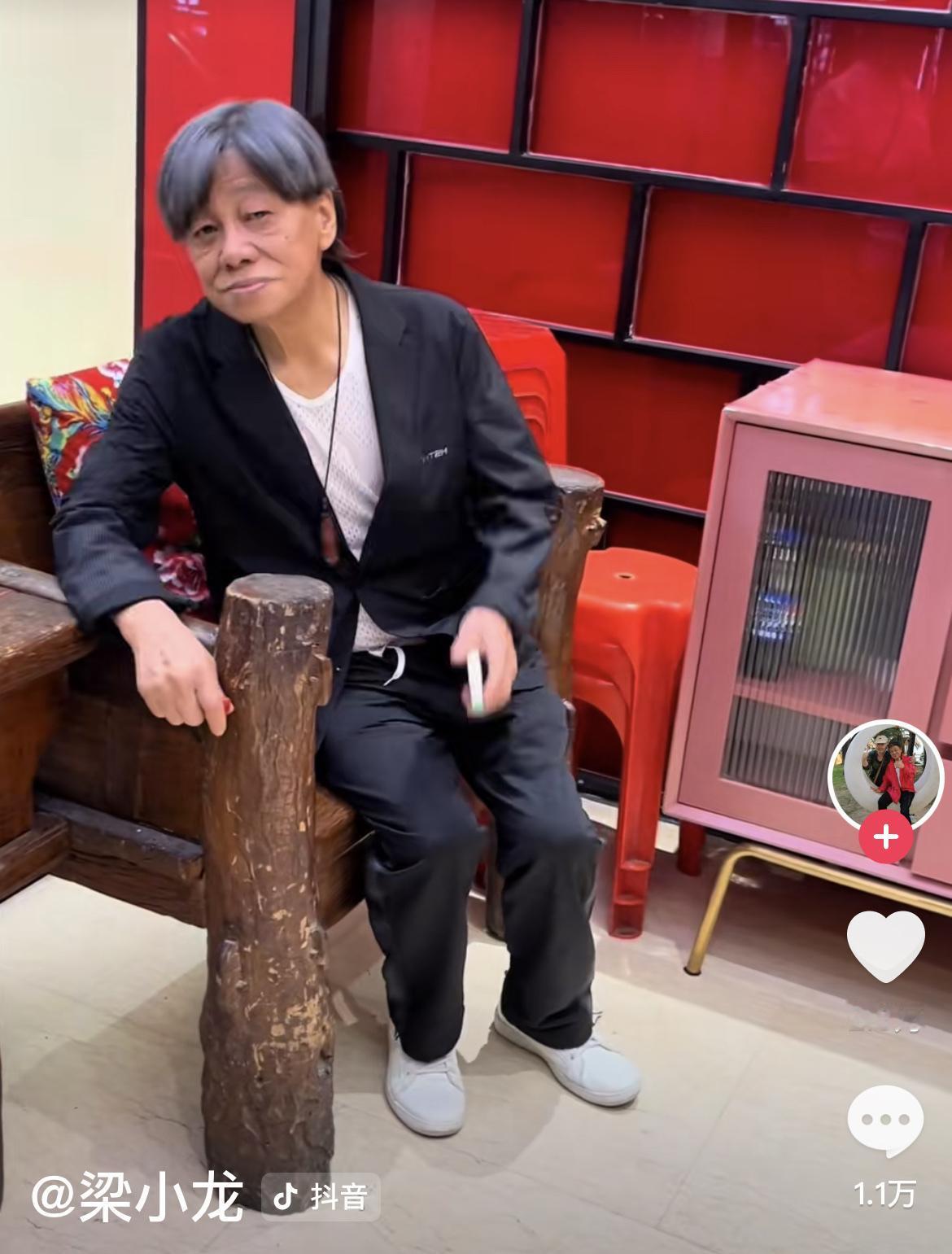 一个时代在转身，曾经的香港四小龙又少了！梁小龙，原名梁财生，1948年出生，