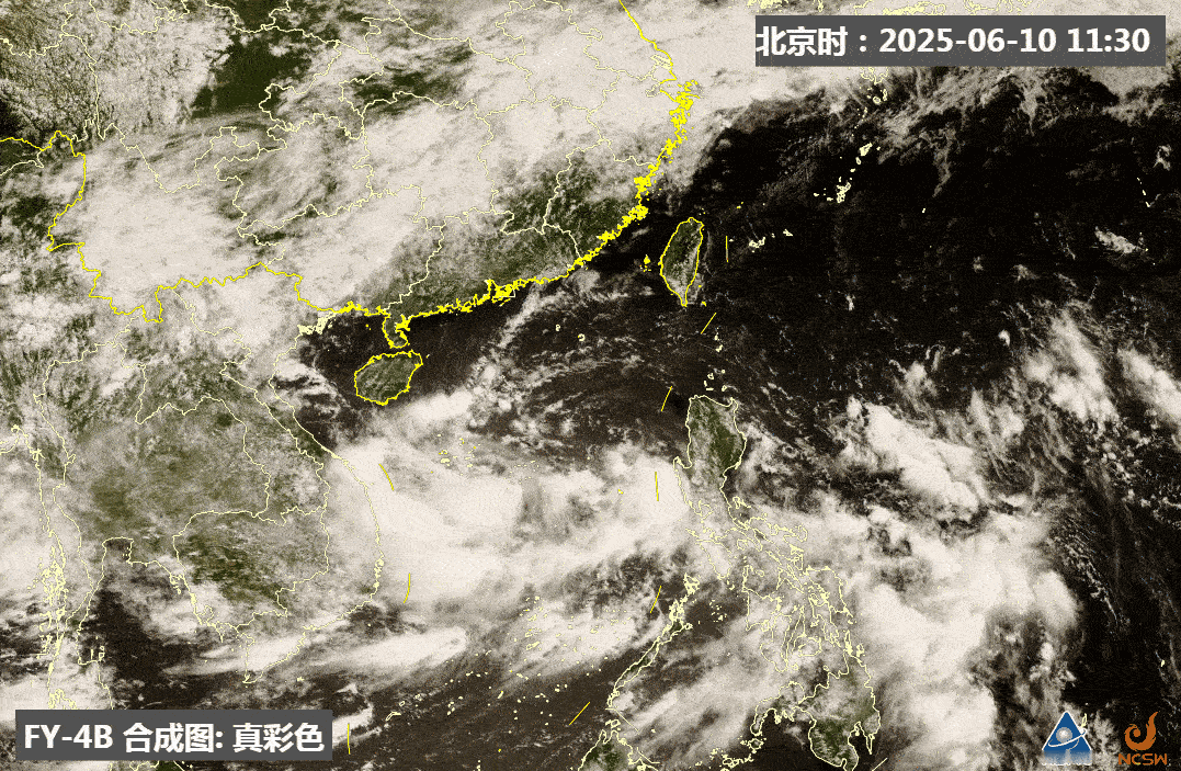 1号台风蝴蝶从今天下午云图看，南海低压比较松散，结构依然不对称，南侧有季风涌入