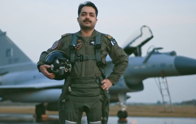 歼10成巴基斯坦斡旋底气，连白宫都要给三分面子，印媒怒斥莫迪搞砸了！印度国大党议