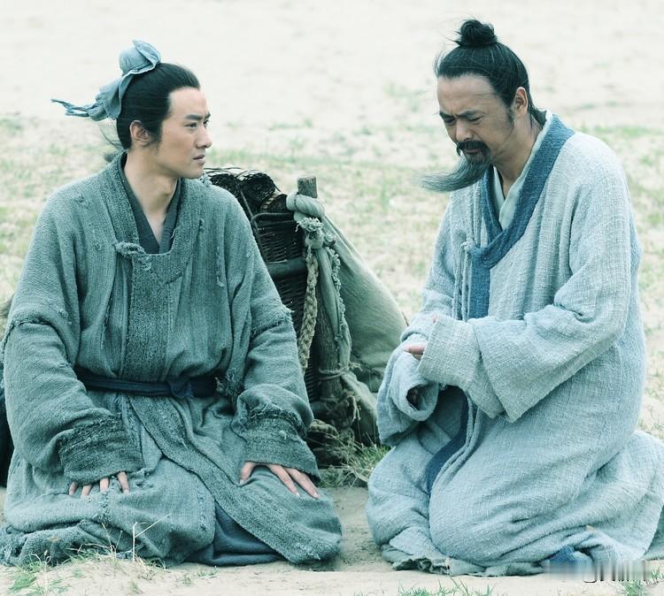 孔子到十多个诸侯国，就为了求个一官半职，居然没人用他？不是他没本事，是时代“嫌”