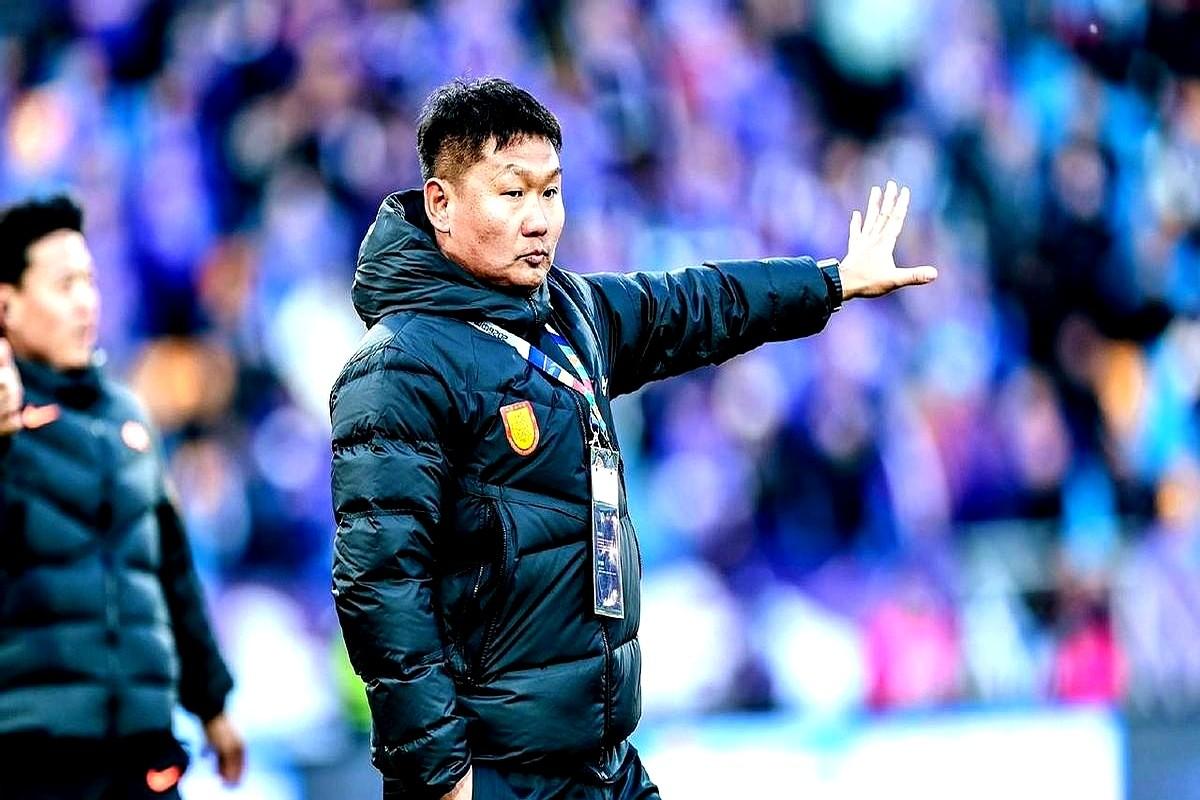 看完重庆铜梁龙这场球，我心里真就剩俩字：佩服。上半场0-2落后领头羊成都蓉城