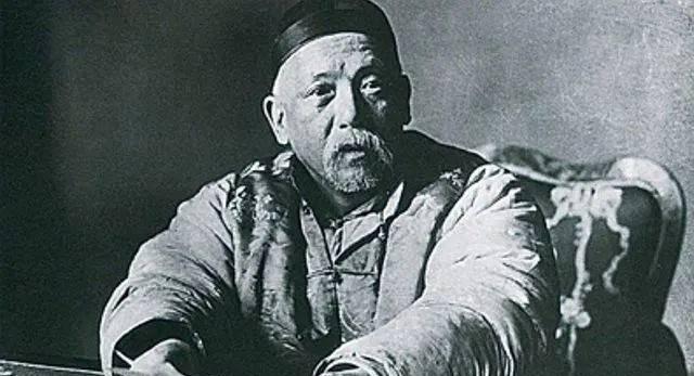当年袁世凯之死就是一个深刻教训，他每天除了主副食之外，最喜吃煮鸡蛋，一天十好几个