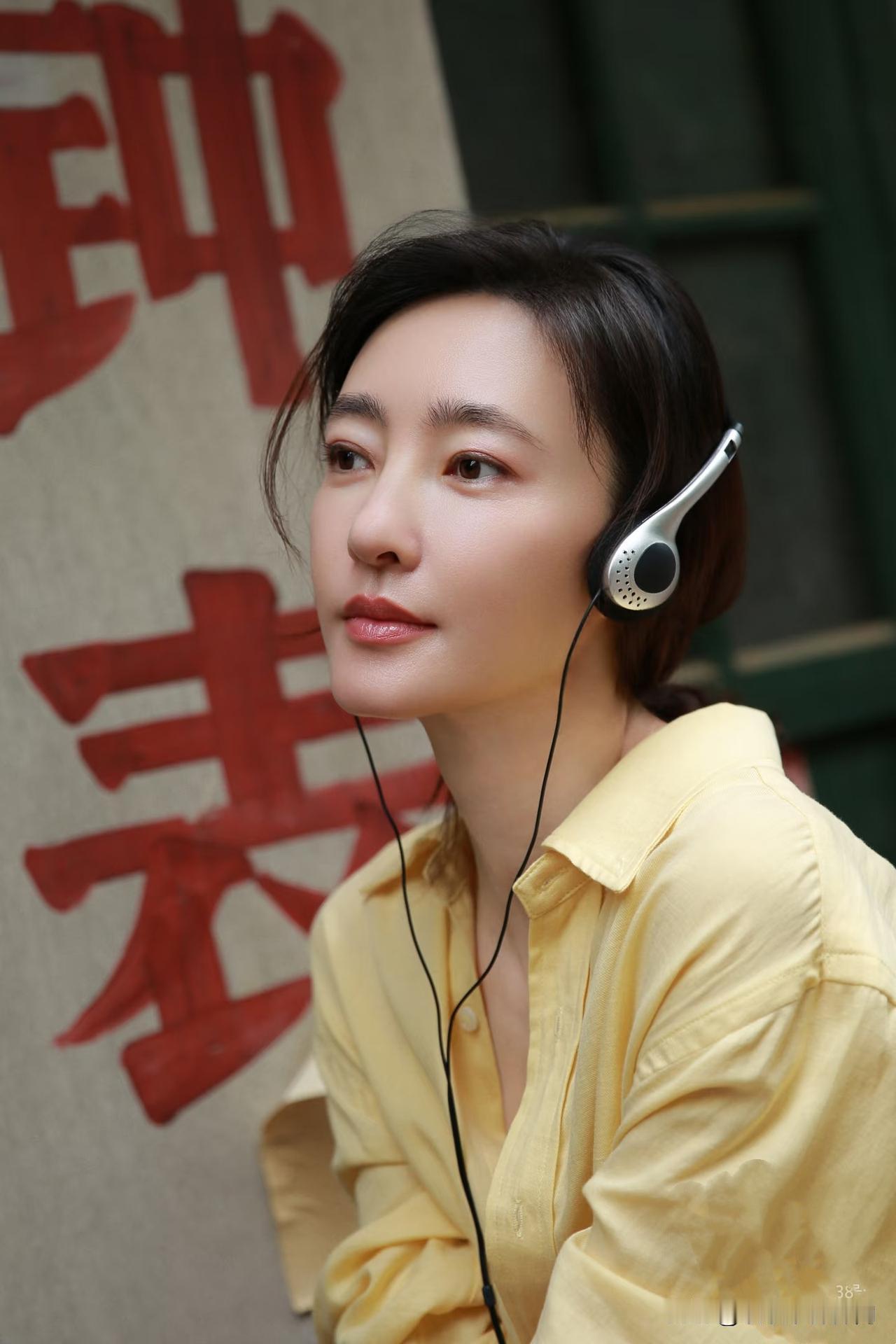 演员王丽坤说：再见了小白鞋，小白鞋就陪大家走到这里啦，我会和大家一起继续追剧的！