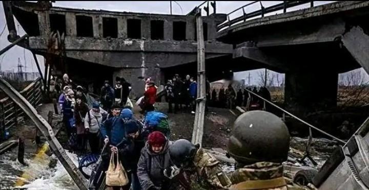 不可思议！战争前乌克兰总人口也就4000多万，除掉老弱妇孺以及非职业军人那兵力就