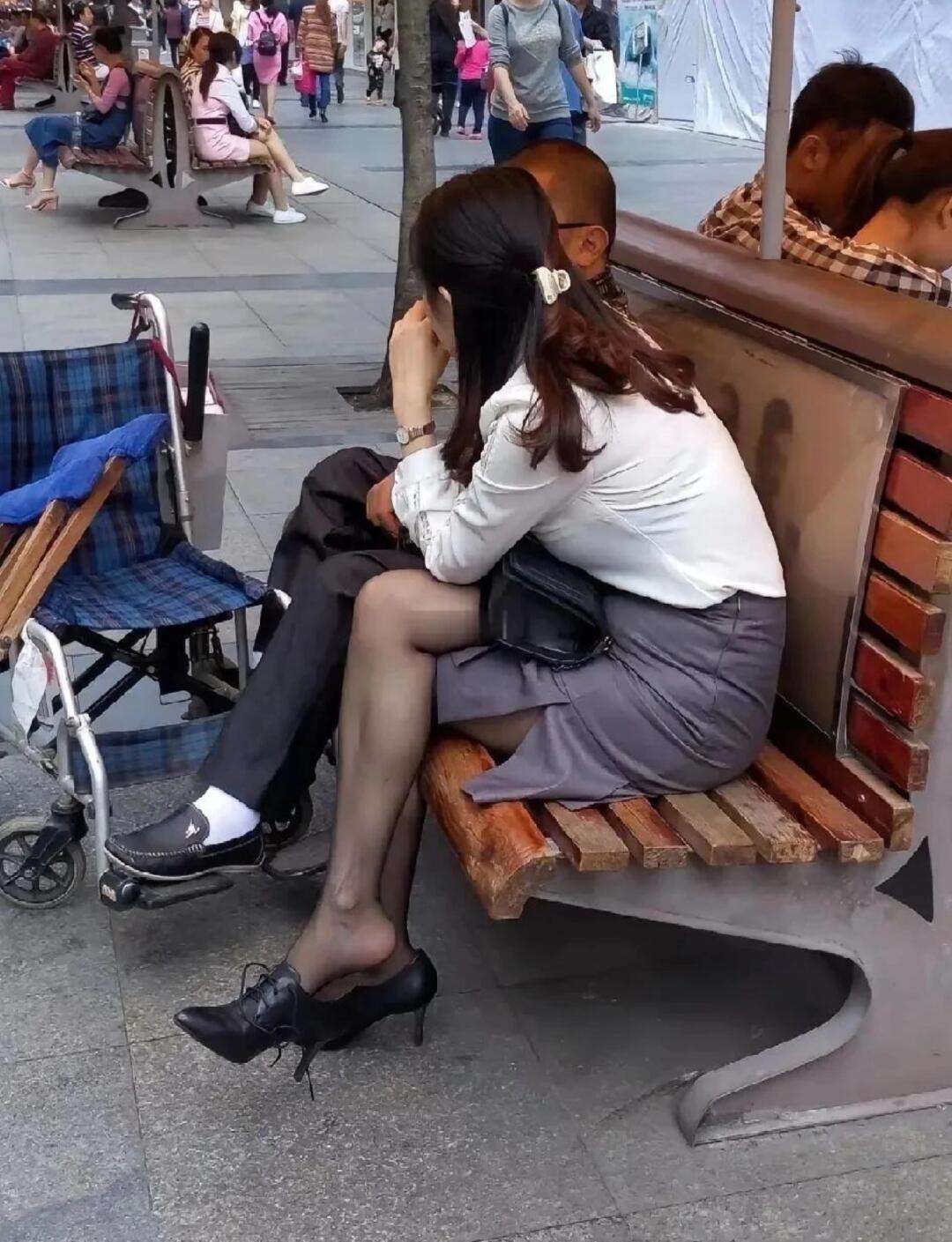 这种鞋穿着不会闷脚吗？