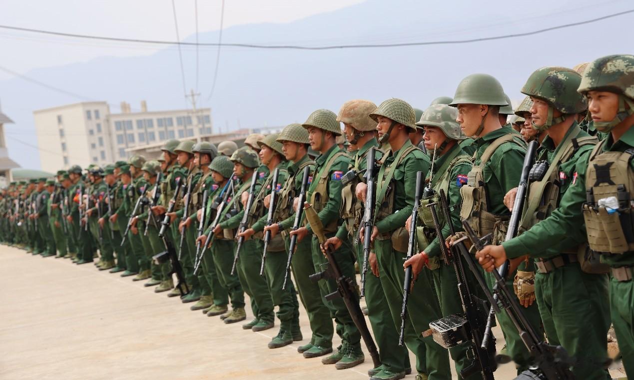 果敢同盟军和北掸邦军在昔卜镇区的瑙恩村，发生了两次冲突。起因是一伙北掸邦军官兵，