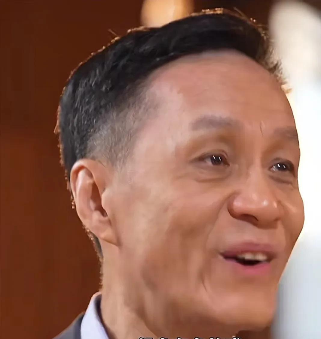 演员冯远征说：“在我成为<em>北京人民艺术剧院</em>演员，出演了《不要和陌生人说话》并走红后